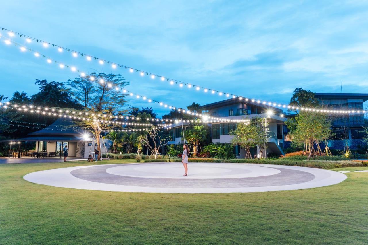 Na Tree Tara Riverside Resort Amphawa Damnoensaduak Exterior photo
