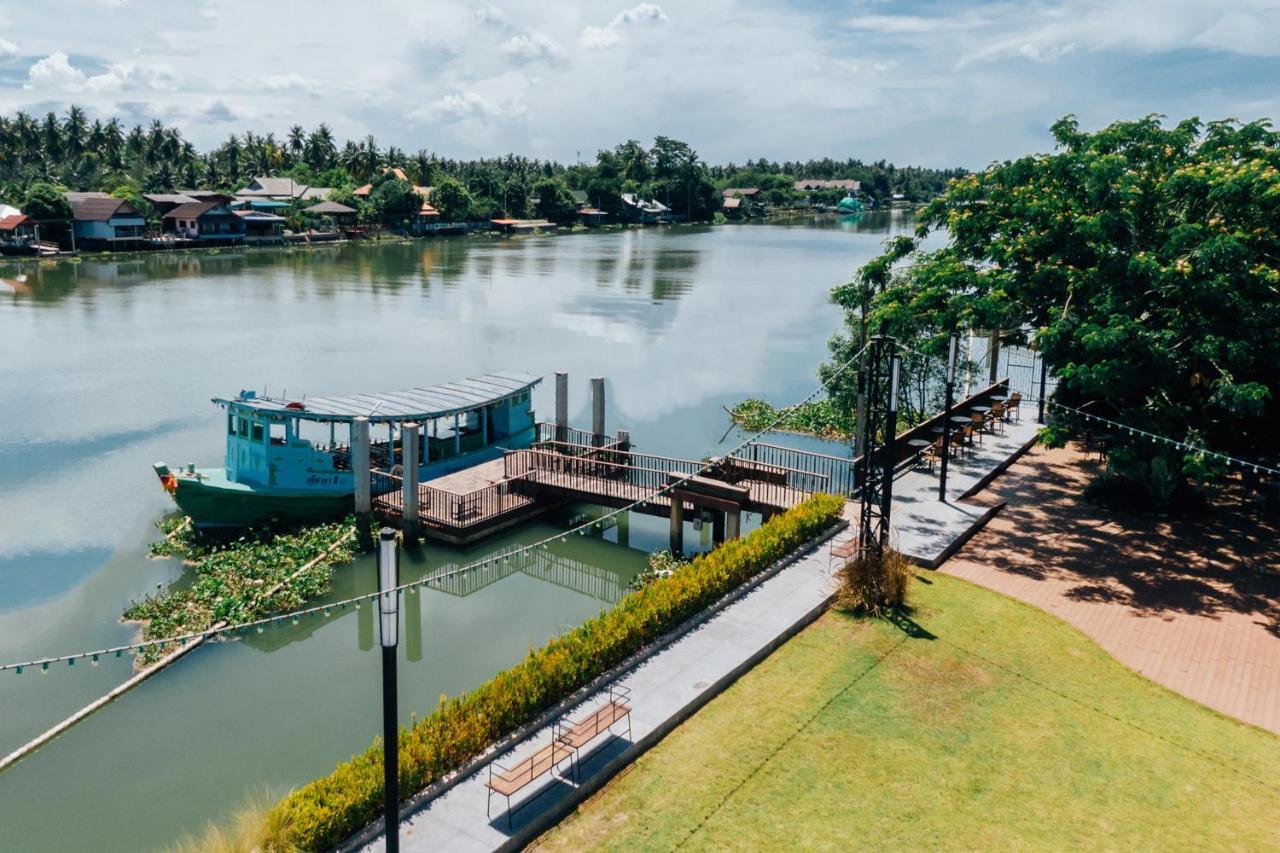 Na Tree Tara Riverside Resort Amphawa Damnoensaduak Exterior photo